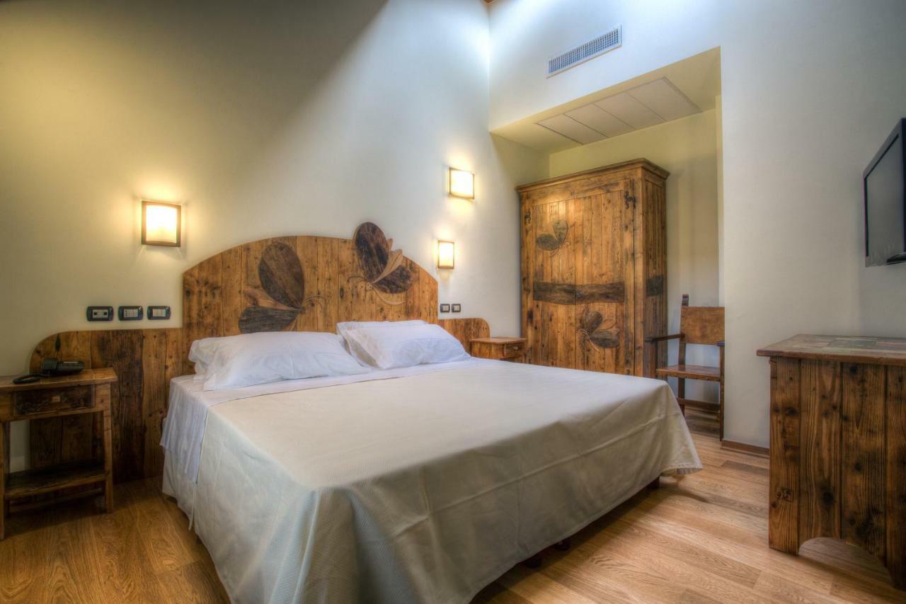 Hotel Il Duca Del Montefeltro Pennabilli Buitenkant foto